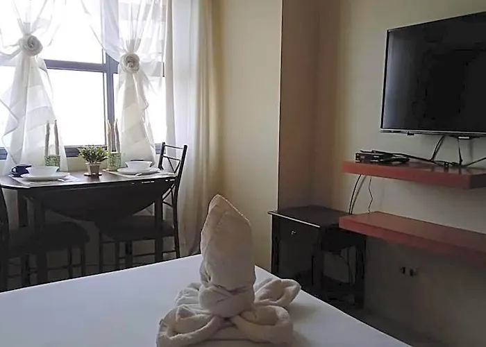 Horizon 101 A4 Near Robinson Mall Free Pool Wifi 3* Cebu